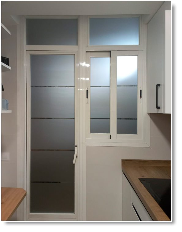 vinilo_cristal_puerta_cocina_1120_k37N_F03